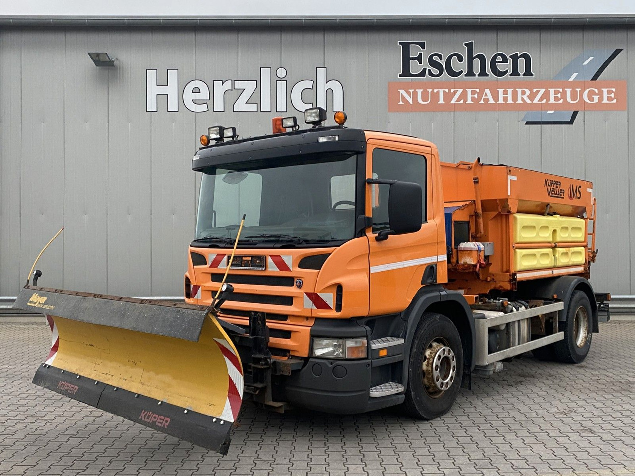Scania P 230 | Winterdienst*Salzstreuer/Küpper-Weisser - Camion plateau: photos 1 Scania P 230 | Winterdienst*Salzstreuer/Küpper-Weisser - Camion plateau: photos 1