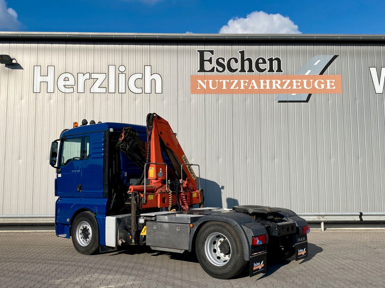 MAN TGX 18.400 | Palfinger PK 15500*FUNK*Navi*AC - Tracteur routier: photos 3 MAN TGX 18.400 | Palfinger PK 15500*FUNK*Navi*AC - Tracteur routier: photos 3