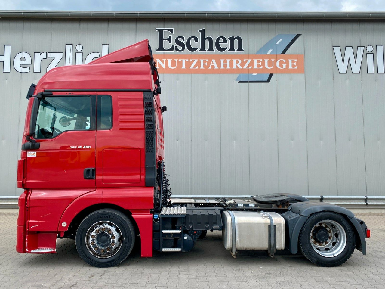MAN TGX 18.460 LLS-U | XLX*2x Tank*ACC*Retarder*Luft - Tracteur routier: photos 2 MAN TGX 18.460 LLS-U | XLX*2x Tank*ACC*Retarder*Luft - Tracteur routier: photos 2