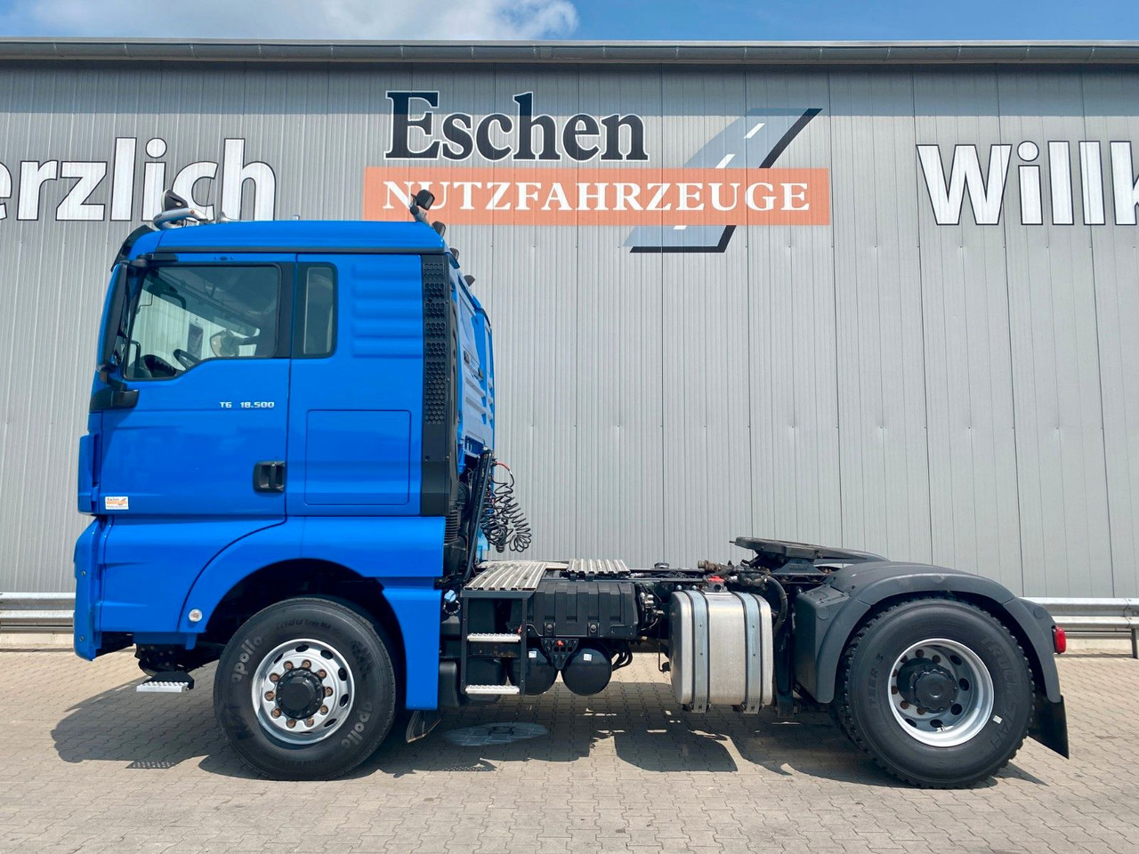 MAN TGX 18.500 4x4 HYDRO| 2x Hydraulik*Retarder*Navi - Tracteur routier: photos 2 MAN TGX 18.500 4x4 HYDRO| 2x Hydraulik*Retarder*Navi - Tracteur routier: photos 2