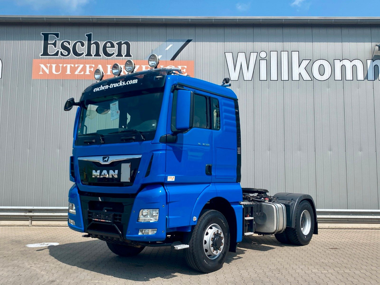 MAN TGX 18.500 4x4 HYDRO| 2x Hydraulik*Retarder*Navi - Tracteur routier: photos 1 MAN TGX 18.500 4x4 HYDRO| 2x Hydraulik*Retarder*Navi - Tracteur routier: photos 1
