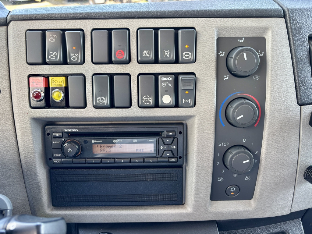 Camion frigorifique Volvo FL 250 / MBB-LBW: photos 20