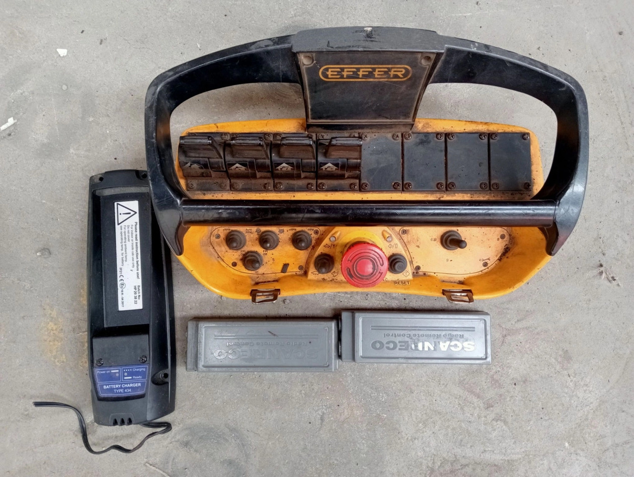 Grúa EFFER 305 5S - Grue auxiliaire pour Camion: photos 5 Grúa EFFER 305 5S - Grue auxiliaire pour Camion: photos 5