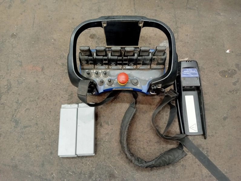 Grúa PM 27523 PX - Grue auxiliaire pour Camion: photos 3 Grúa PM 27523 PX - Grue auxiliaire pour Camion: photos 3