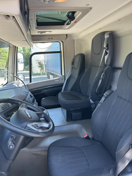 DAF CF 340 - Camion fourgon: photos 4 DAF CF 340 - Camion fourgon: photos 4