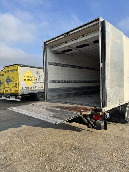 Iveco Eurocargo 160E30 - Camion frigorifique: photos 2 Iveco Eurocargo 160E30 - Camion frigorifique: photos 2