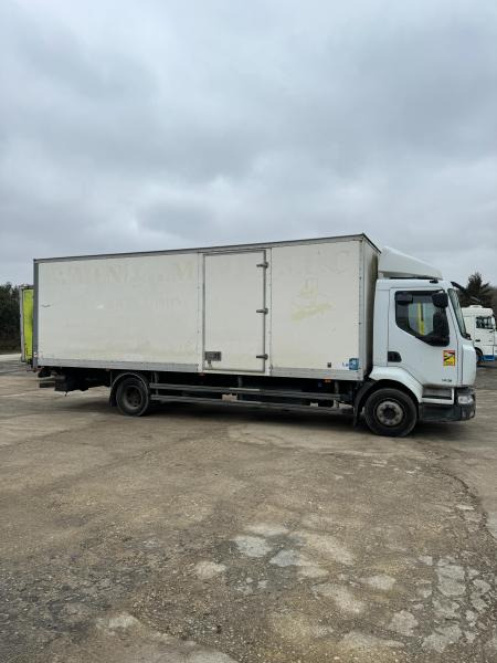 Renault Midlum 180 - Camion fourgon: photos 2 Renault Midlum 180 - Camion fourgon: photos 2