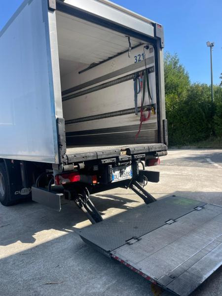 Scania R 320 - Camion frigorifique: photos 5 Scania R 320 - Camion frigorifique: photos 5