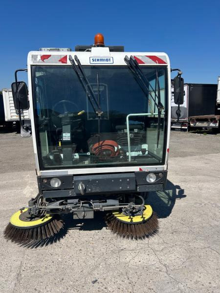 Schmidt 500 Compact 400 - Balayeuse de voirie: photos 2 Schmidt 500 Compact 400 - Balayeuse de voirie: photos 2