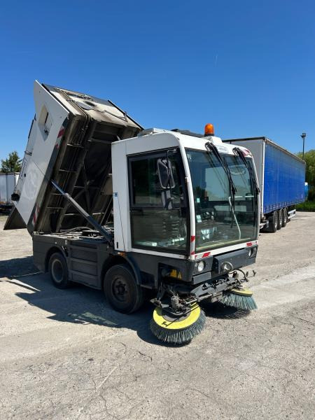 Schmidt Clingo 500 Compact 400 - Balayeuse de voirie: photos 5 Schmidt Clingo 500 Compact 400 - Balayeuse de voirie: photos 5