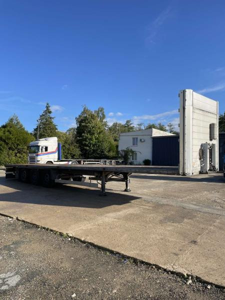 Schmitz Cargobull  - Semi-remorque plateau: photos 1 Schmitz Cargobull  - Semi-remorque plateau: photos 1