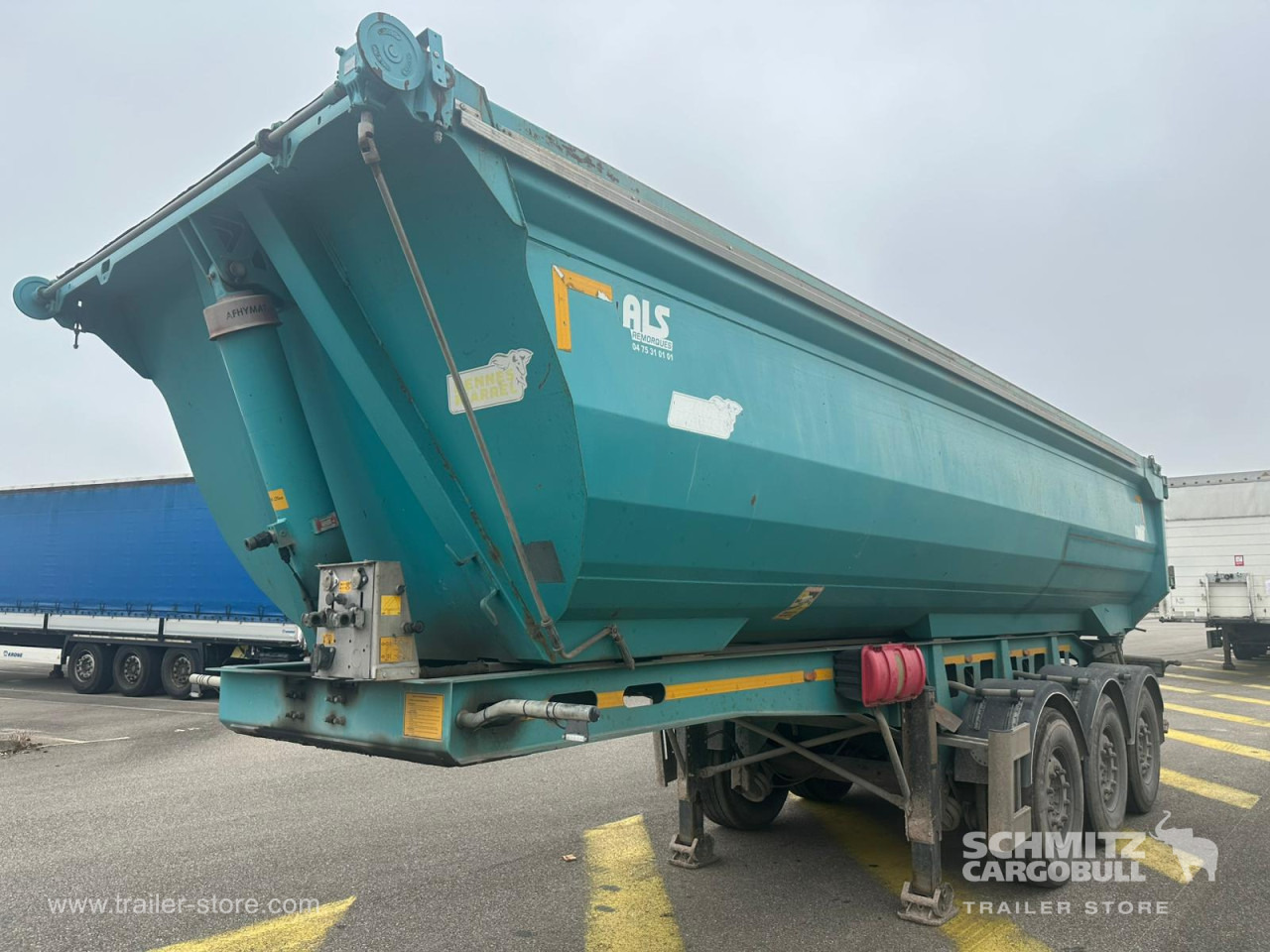 BENALU Tipper Steel half pipe body 39m³ - Semi-remorque benne: photos 4 BENALU Tipper Steel half pipe body 39m³ - Semi-remorque benne: photos 4