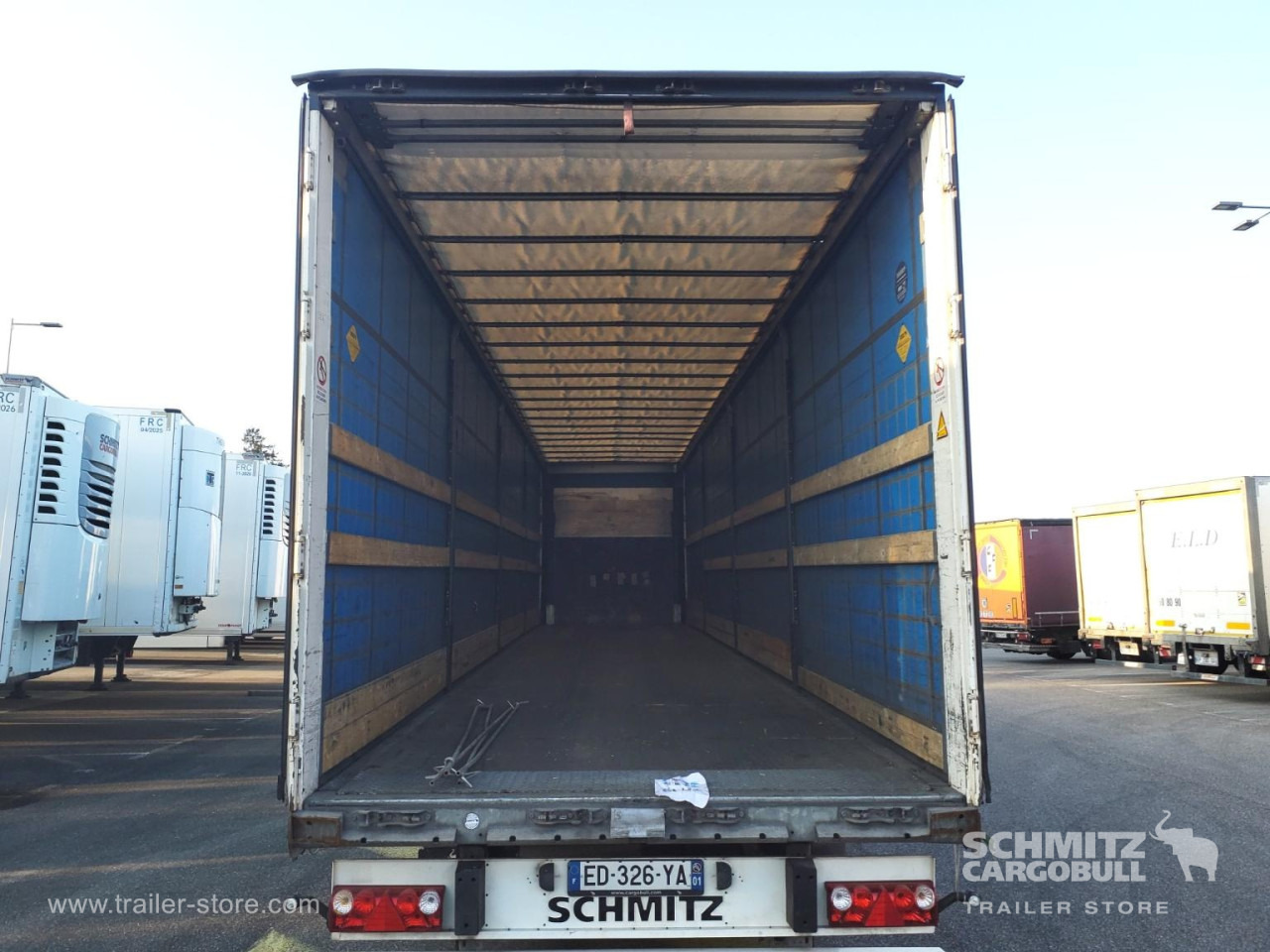SCHMITZ Curtainsider Standard - Semi-remorque rideaux coulissants: photos 3 SCHMITZ Curtainsider Standard - Semi-remorque rideaux coulissants: photos 3