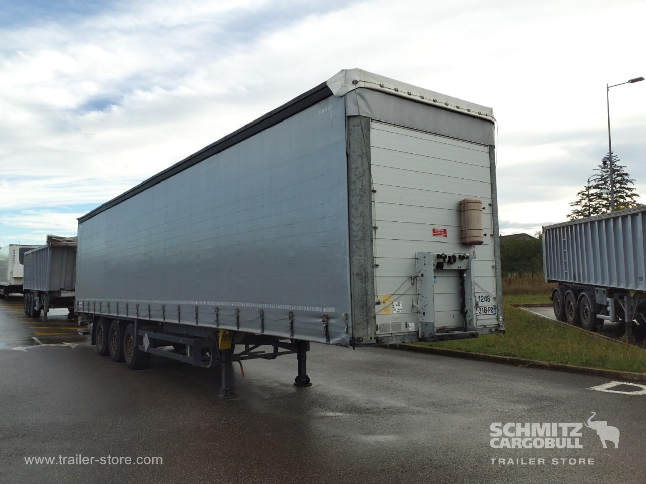 SCHMITZ Curtainsider Standard Taillift - Semi-remorque rideaux coulissants: photos 1 SCHMITZ Curtainsider Standard Taillift - Semi-remorque rideaux coulissants: photos 1