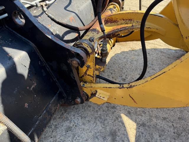 Chargeuse sur pneus Cat 908 H: photos 15