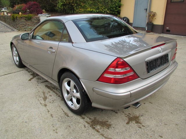 Mercedes SLK 200 - Voiture: photos 4 Mercedes SLK 200 - Voiture: photos 4