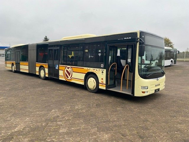 MAN A 23 Lions City Gelenkbus KLIMA 60 Sitze GURTE - Bus articulé: photos 1 MAN A 23 Lions City Gelenkbus KLIMA 60 Sitze GURTE - Bus articulé: photos 1