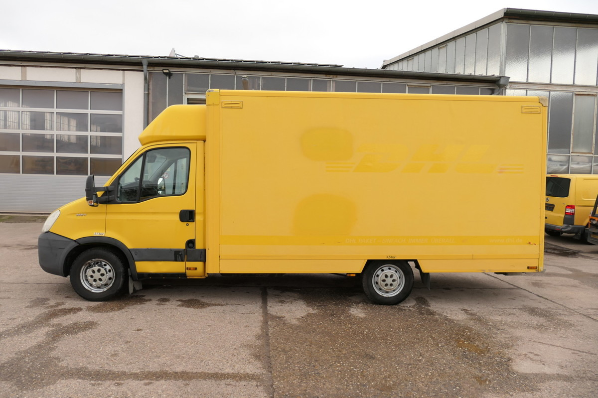 IVECO Daily 35 S11 C30C AUTOMATIK KAMERA MAXI Regale D - Fourgon grand volume: photos 4 IVECO Daily 35 S11 C30C AUTOMATIK KAMERA MAXI Regale D - Fourgon grand volume: photos 4