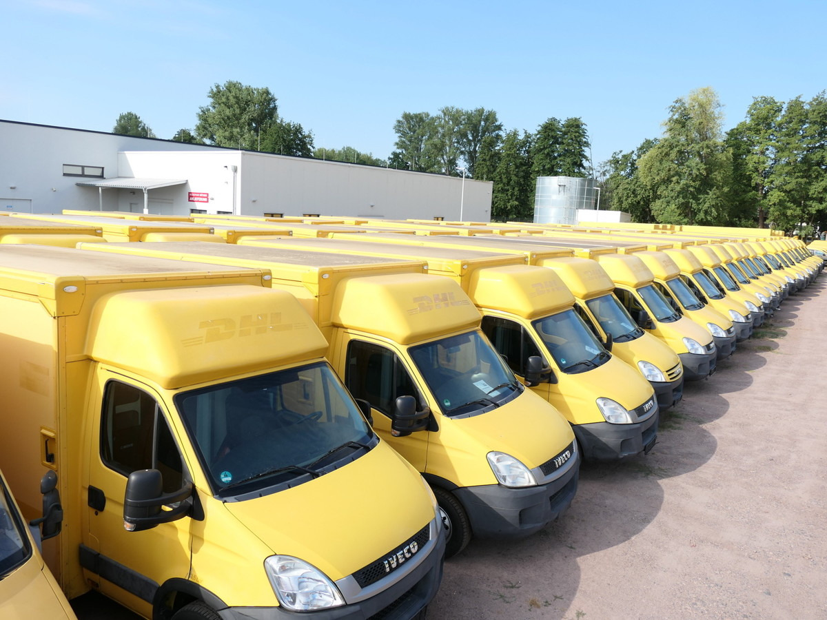 IVECO Daily 35 S11 C30C AUTOMATIK KAMERA MAXI Regale D - Fourgon grand volume: photos 1 IVECO Daily 35 S11 C30C AUTOMATIK KAMERA MAXI Regale D - Fourgon grand volume: photos 1