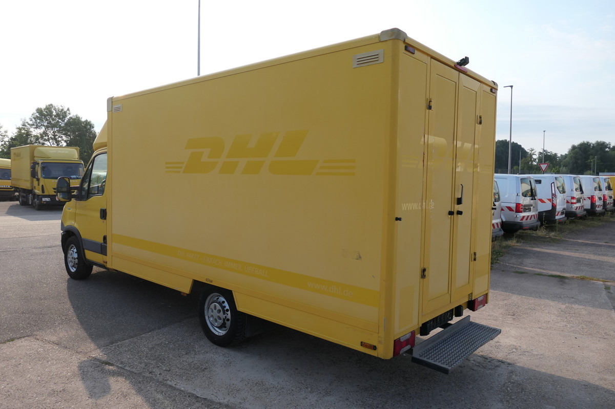 IVECO Daily 35 S11 C30C AUTOMATIK KAMERA Regale LUFT D - Fourgon grand volume: photos 4 IVECO Daily 35 S11 C30C AUTOMATIK KAMERA Regale LUFT D - Fourgon grand volume: photos 4