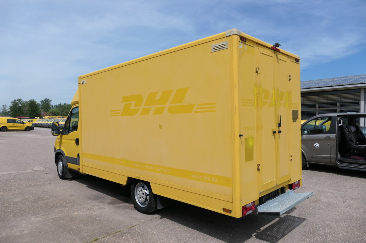 IVECO Daily 35 S11 C30C AUTOMATIK KAMERA Regale LUFT D - Fourgon grand volume: photos 4 IVECO Daily 35 S11 C30C AUTOMATIK KAMERA Regale LUFT D - Fourgon grand volume: photos 4