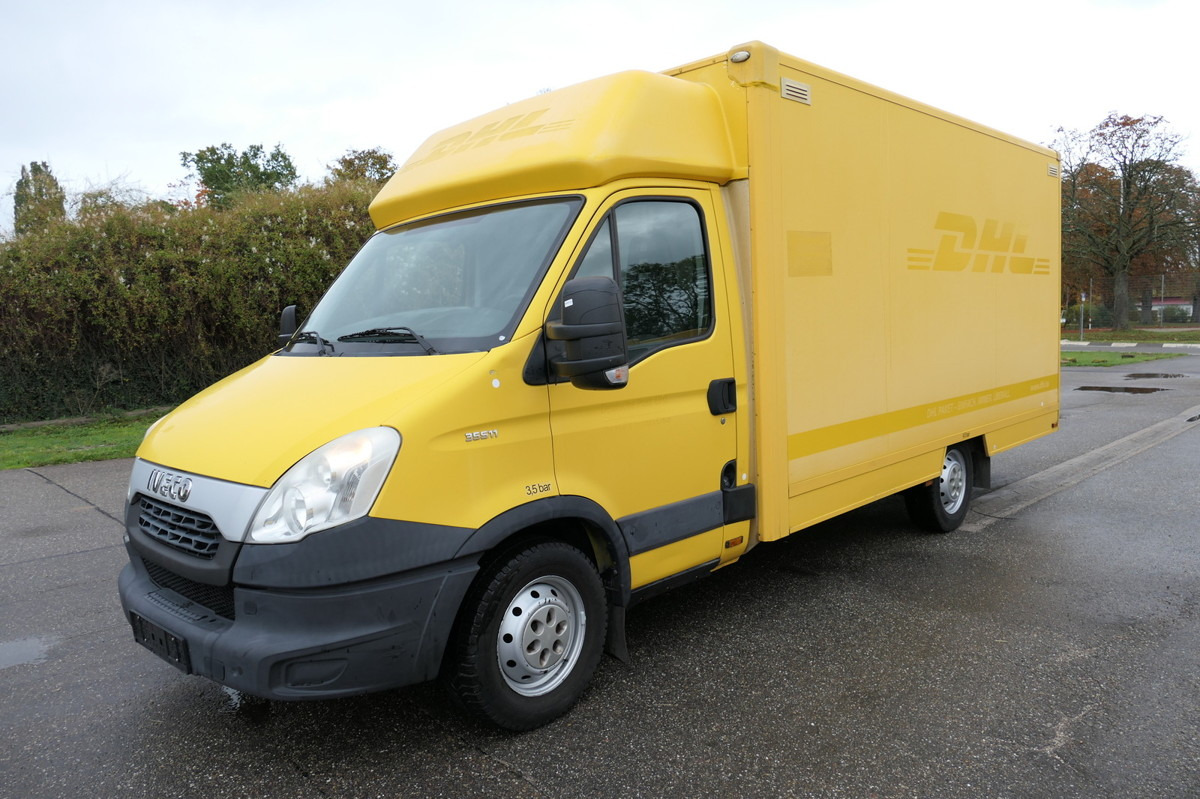 IVECO Daily 35 S11 C30C AUTOMATIK KAMERA Regale LUFT D - Fourgon grand volume: photos 1 IVECO Daily 35 S11 C30C AUTOMATIK KAMERA Regale LUFT D - Fourgon grand volume: photos 1