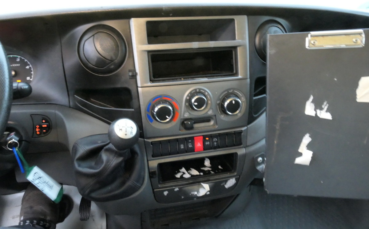 Fourgon grand volume IVECO Daily 35 S11 C30C AUTOMATIK KAMERA Regale LUFT D: photos 6 Fourgon grand volume IVECO Daily 35 S11 C30C AUTOMATIK KAMERA Regale LUFT D: photos 6