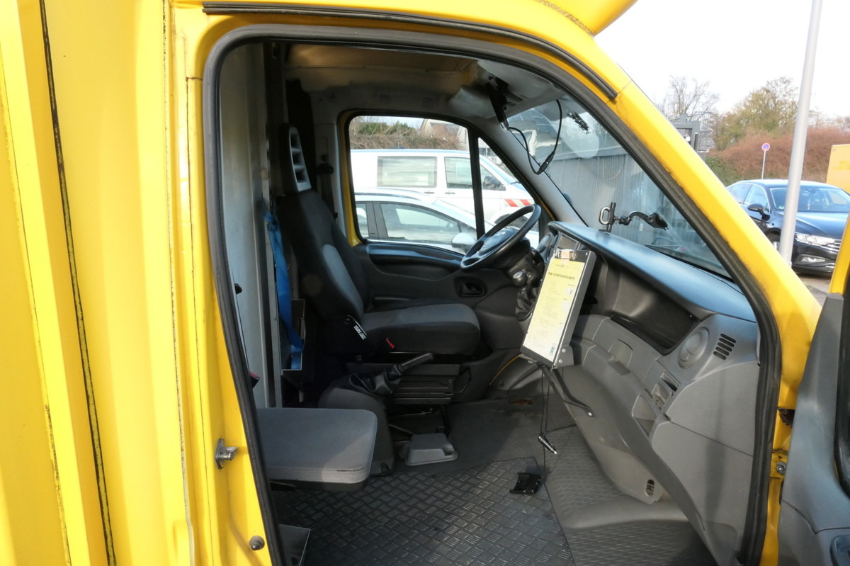 IVECO Daily 35 S11 C30C AUTOMATIK KAMERA Regale LUFT D - Fourgon grand volume: photos 5 IVECO Daily 35 S11 C30C AUTOMATIK KAMERA Regale LUFT D - Fourgon grand volume: photos 5