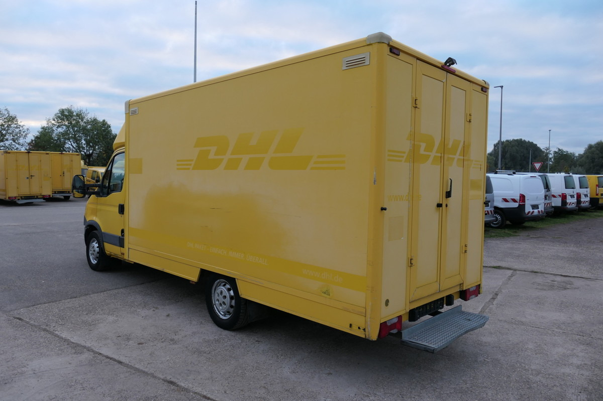 IVECO Daily 35 S11 C30C AUTOMATIK KAMERA Regale LUFT D - Fourgon grand volume: photos 4 IVECO Daily 35 S11 C30C AUTOMATIK KAMERA Regale LUFT D - Fourgon grand volume: photos 4