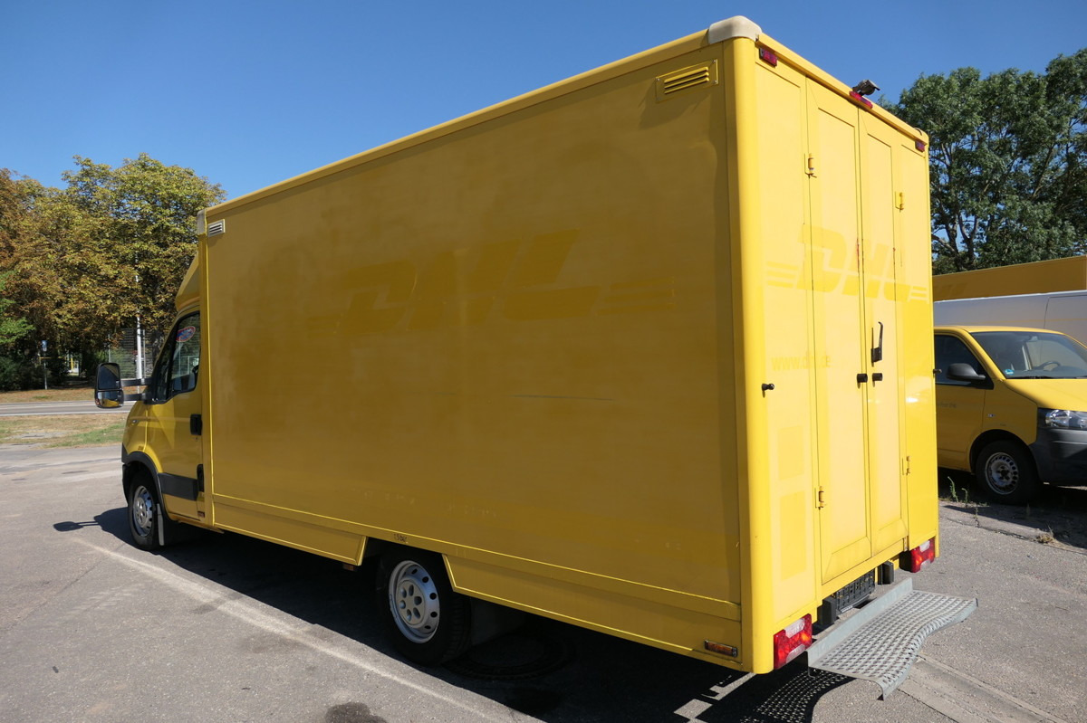 IVECO Daily 35 S11 C30C AUTOMATIK KAMERA Regale LUFT D - Fourgon grand volume: photos 4 IVECO Daily 35 S11 C30C AUTOMATIK KAMERA Regale LUFT D - Fourgon grand volume: photos 4