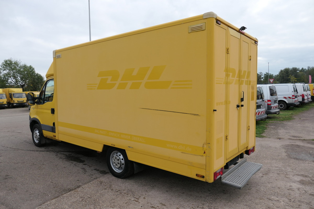 IVECO Daily 35 S11 C30C AUTOMATIK KAMERA Regale LUFT D - Fourgon grand volume: photos 4 IVECO Daily 35 S11 C30C AUTOMATIK KAMERA Regale LUFT D - Fourgon grand volume: photos 4