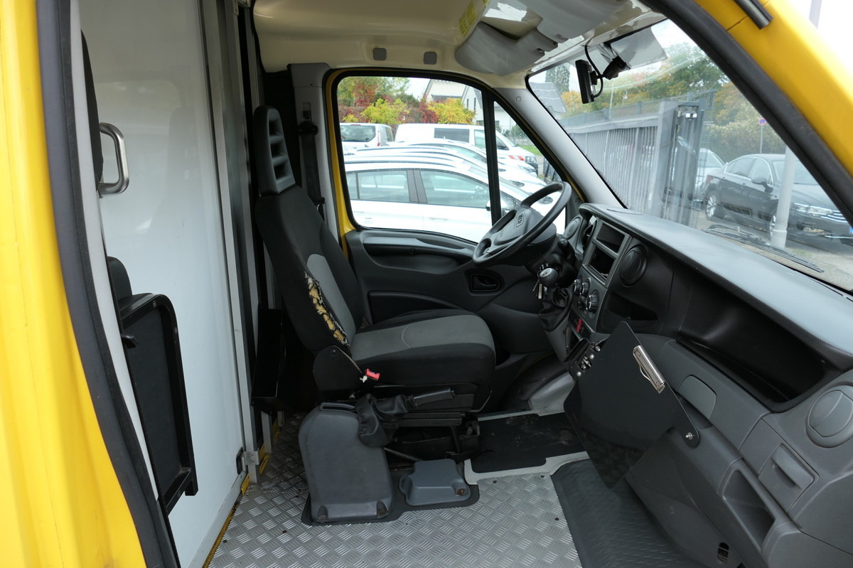 IVECO Daily 35 S11 C30C AUTOMATIK KAMERA Regale LUFT D - Fourgon grand volume: photos 5 IVECO Daily 35 S11 C30C AUTOMATIK KAMERA Regale LUFT D - Fourgon grand volume: photos 5