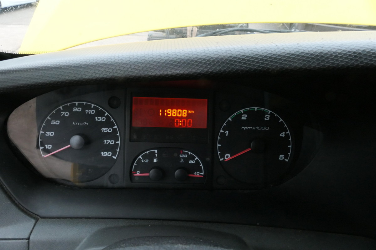 Fourgon grand volume IVECO Daily 35 S11 C30C AUTOMATIK Regale LUFT - EURO 5: photos 13