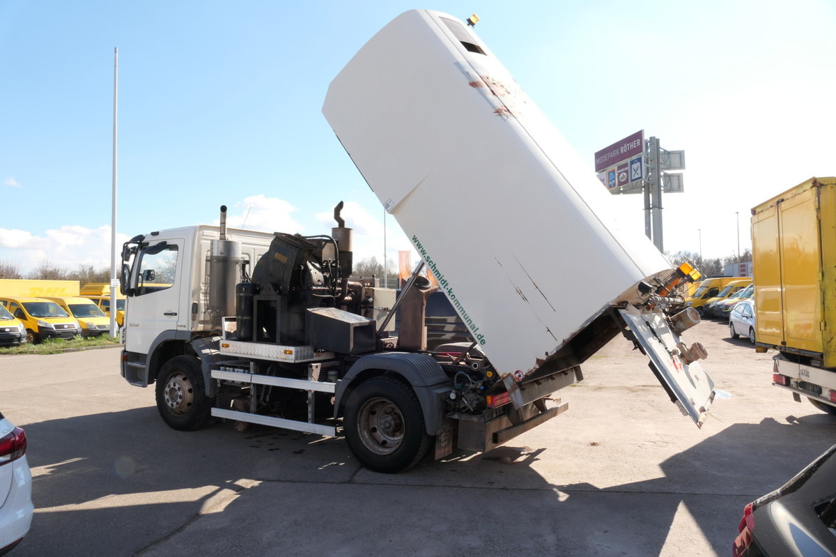 MERCEDES-BENZ Atego 1518 LKO 4x2 - Balayeuse de voirie: photos 2 MERCEDES-BENZ Atego 1518 LKO 4x2 - Balayeuse de voirie: photos 2