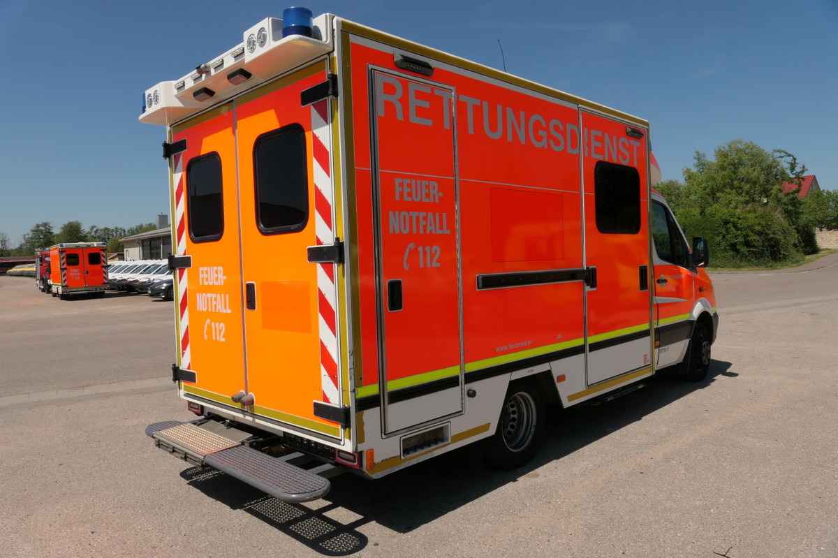 MERCEDES-BENZ Sprinter 519 CDI Klima Krankenwagen - Ambulance: photos 3 MERCEDES-BENZ Sprinter 519 CDI Klima Krankenwagen - Ambulance: photos 3