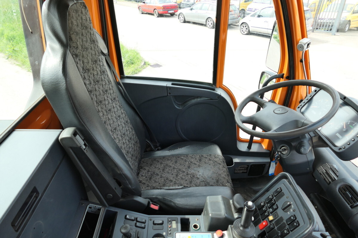 Photo d'intérieur 1: Crédit-bail de UNIMOG U400 405/12 AHK KLIMA ZAPFWELLE vorn SFZ KOMMUN UNIMOG U400 405/12 AHK KLIMA ZAPFWELLE vorn SFZ KOMMUN Photo d'intérieur 1: Crédit-bail de UNIMOG U400 405/12 AHK KLIMA ZAPFWELLE vorn SFZ KOMMUN UNIMOG U400 405/12 AHK KLIMA ZAPFWELLE vorn SFZ KOMMUN