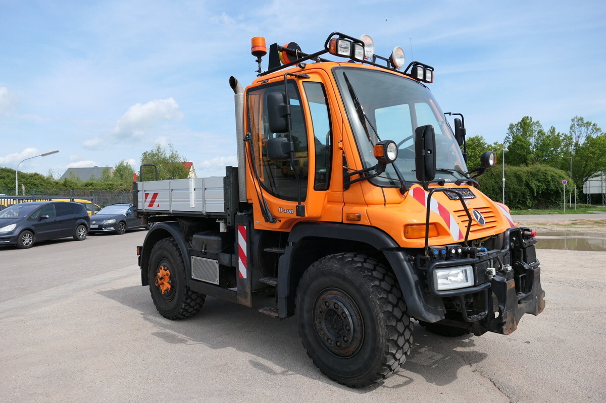 UNIMOG U400 405/12 AHK KLIMA ZAPFWELLE vorn SFZ KOMMUN - Camion plateau, Véhicule de voirie/ Spécial: photos 3 UNIMOG U400 405/12 AHK KLIMA ZAPFWELLE vorn SFZ KOMMUN - Camion plateau, Véhicule de voirie/ Spécial: photos 3