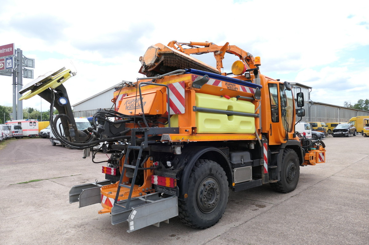 UNIMOG U400 405/12 - Camion benne: photos 4 UNIMOG U400 405/12 - Camion benne: photos 4