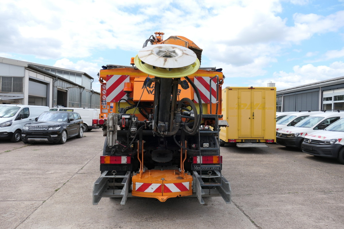UNIMOG U400 405/12 - Camion benne: photos 2 UNIMOG U400 405/12 - Camion benne: photos 2