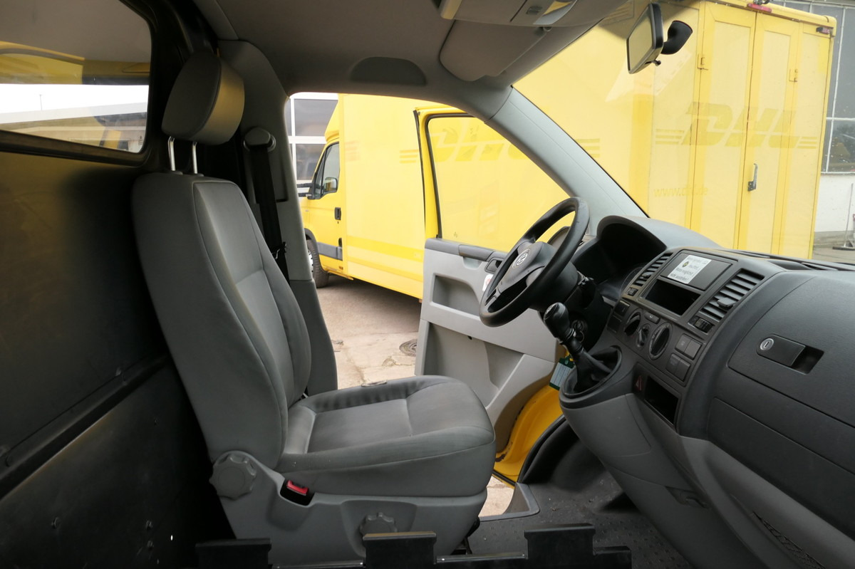 Photo d'intérieur 2: Fourgonnette VW T5 Transporter 2.0 TDI EURO-5 CoC PARKTRONIK