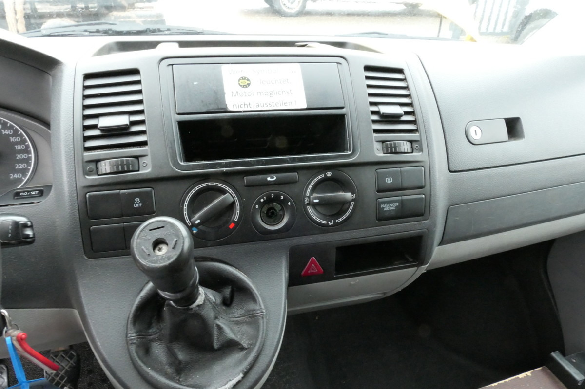 Fourgonnette VW T5 Transporter 2.0 TDI PARKTRONIK EURO-5 2xSCHIE: photos 9 Fourgonnette VW T5 Transporter 2.0 TDI PARKTRONIK EURO-5 2xSCHIE: photos 9