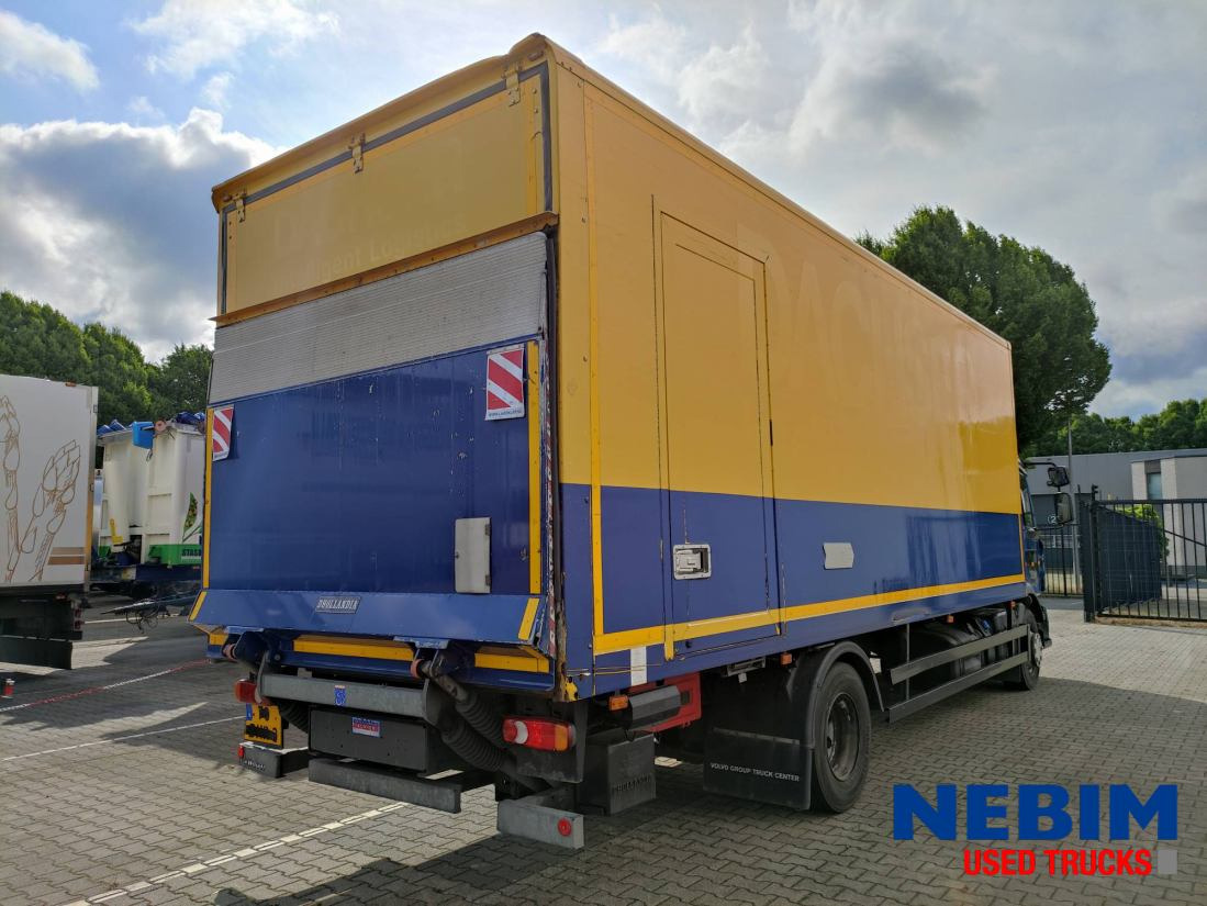 Renault D 14 240 4X2 - 319.854Km - Camion fourgon: photos 2 Renault D 14 240 4X2 - 319.854Km - Camion fourgon: photos 2