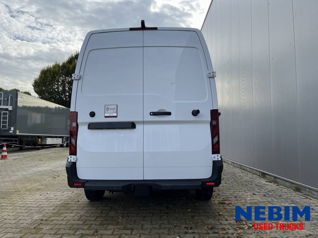 Fourgon utilitaire neuf Renault Master L3H2 150HP 6 Units Available: photos 8