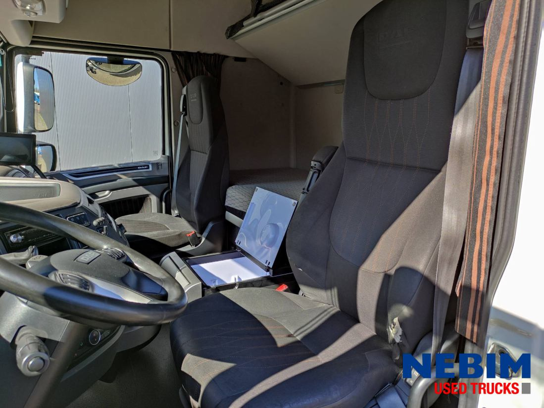 DAF XF 450 6x2 FTG - 493.069Km - ADR/VLG-AT  - Tracteur routier: photos 3 DAF XF 450 6x2 FTG - 493.069Km - ADR/VLG-AT  - Tracteur routier: photos 3