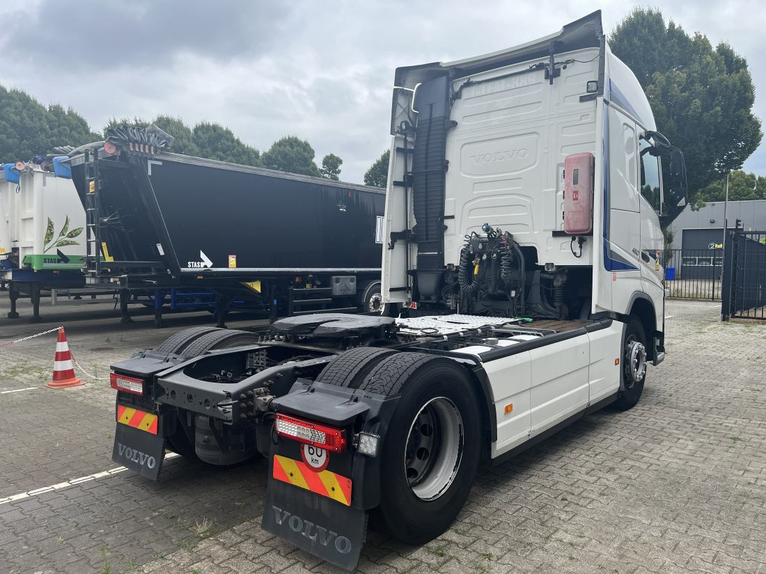 Volvo FH 460 4X2 Globetrotter - 604.000 Km. ADR - Tracteur routier: photos 2 Volvo FH 460 4X2 Globetrotter - 604.000 Km. ADR - Tracteur routier: photos 2