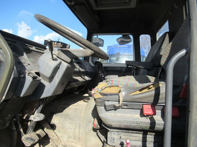 Renault G300 - Camion plateau, Camion grue: photos 3 Renault G300 - Camion plateau, Camion grue: photos 3