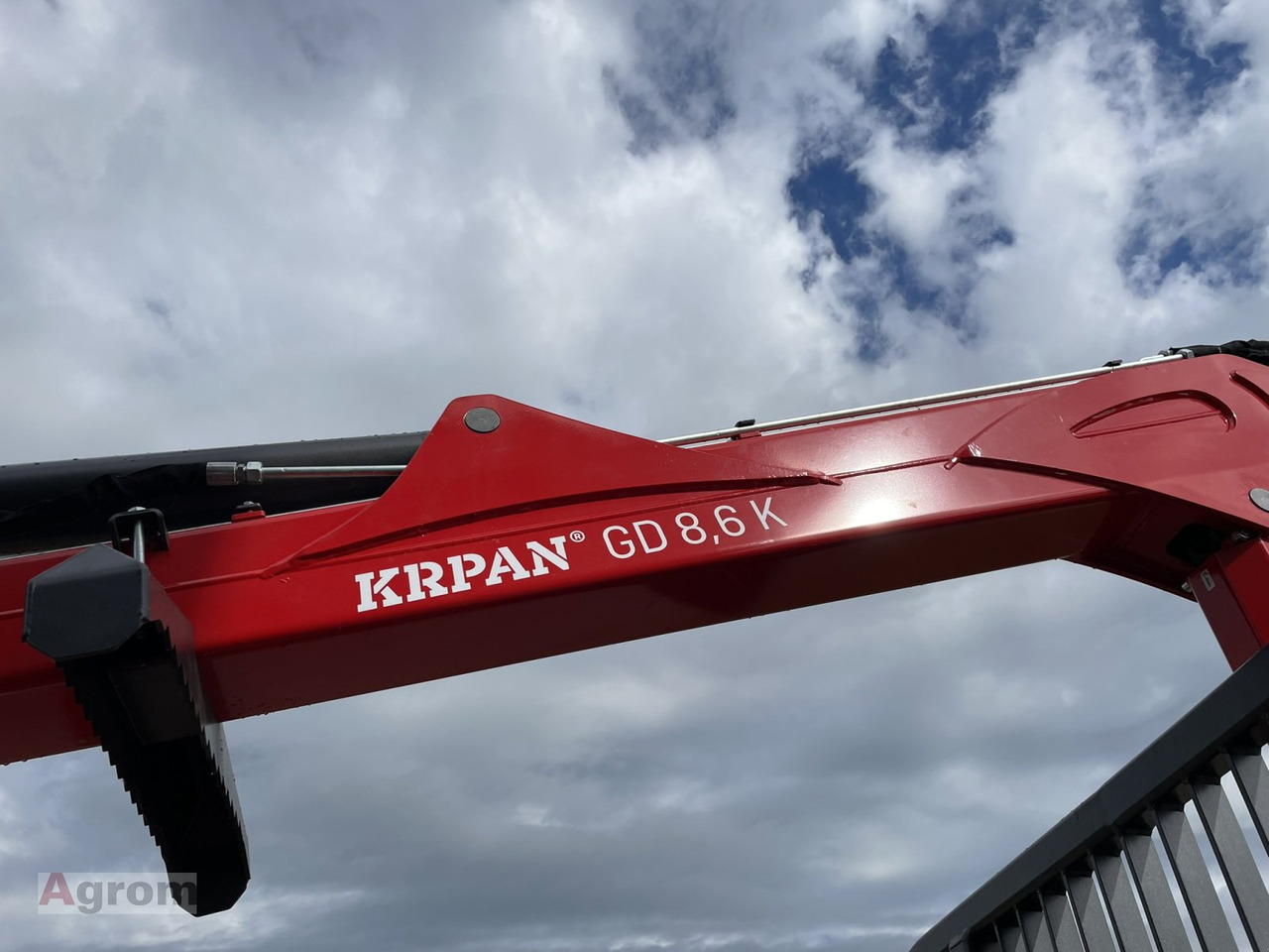 Remorque forestière neuf Krpan GP 15 D + Kran 8,6 K: photos 10 Remorque forestière neuf Krpan GP 15 D + Kran 8,6 K: photos 10