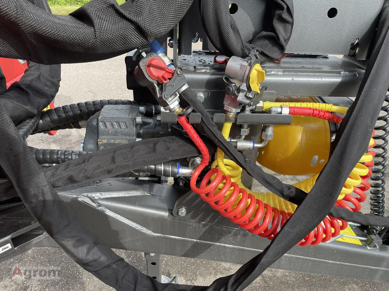 Remorque forestière neuf Krpan GP 15 D + Kran 8,6 K: photos 8 Remorque forestière neuf Krpan GP 15 D + Kran 8,6 K: photos 8