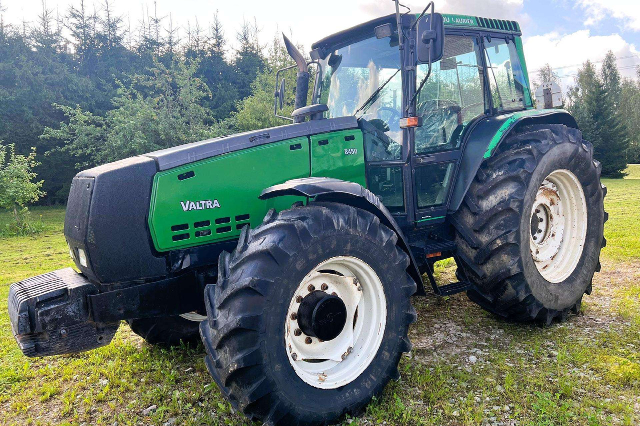 Valtra Valmet 8450 Mega - Tracteur agricole: photos 1 Valtra Valmet 8450 Mega - Tracteur agricole: photos 1