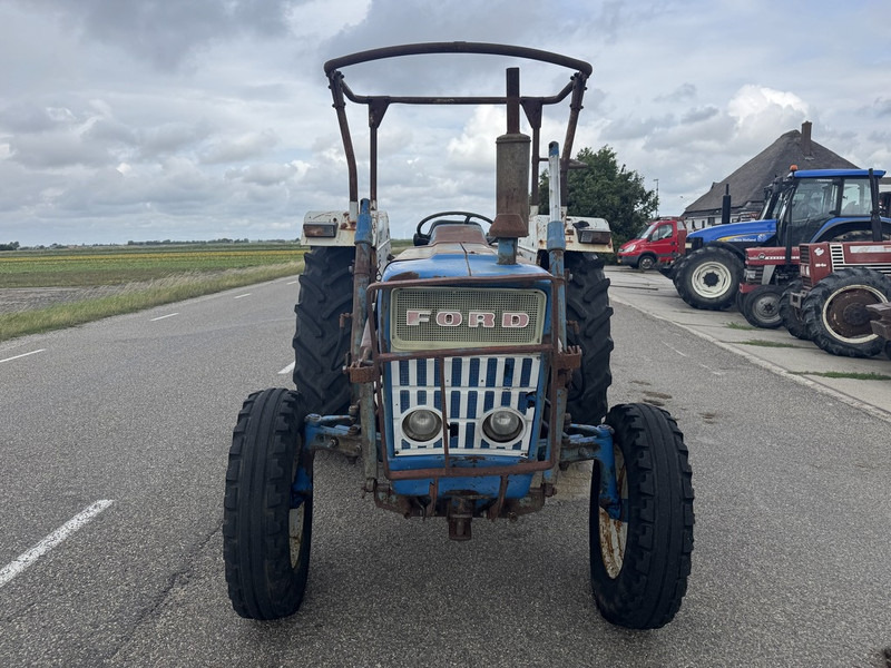 Ford 3055 - Tracteur agricole: photos 2 Ford 3055 - Tracteur agricole: photos 2